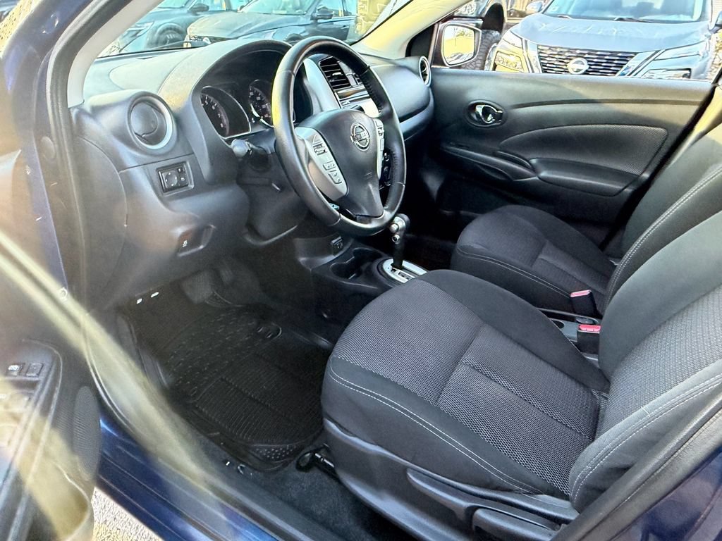 Used 2018 Nissan Versa SV w/ SV Special Edition Package FWD image 11