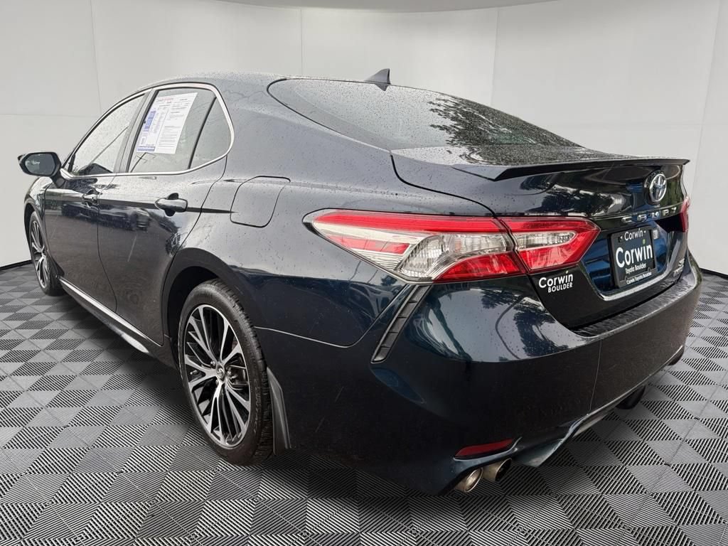 Used 2019 Toyota Camry SE FWD image 5