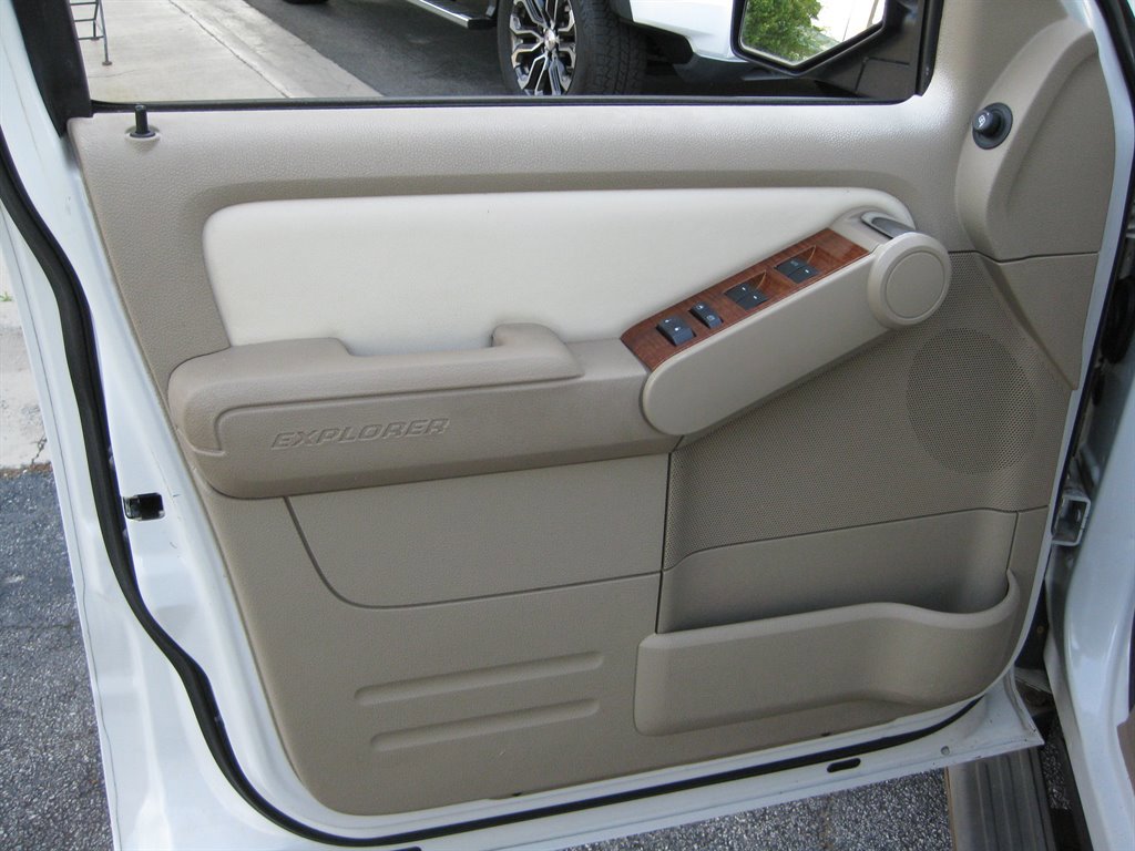 Used 2010 Ford Explorer Eddie Bauer AWD/4WD image 11