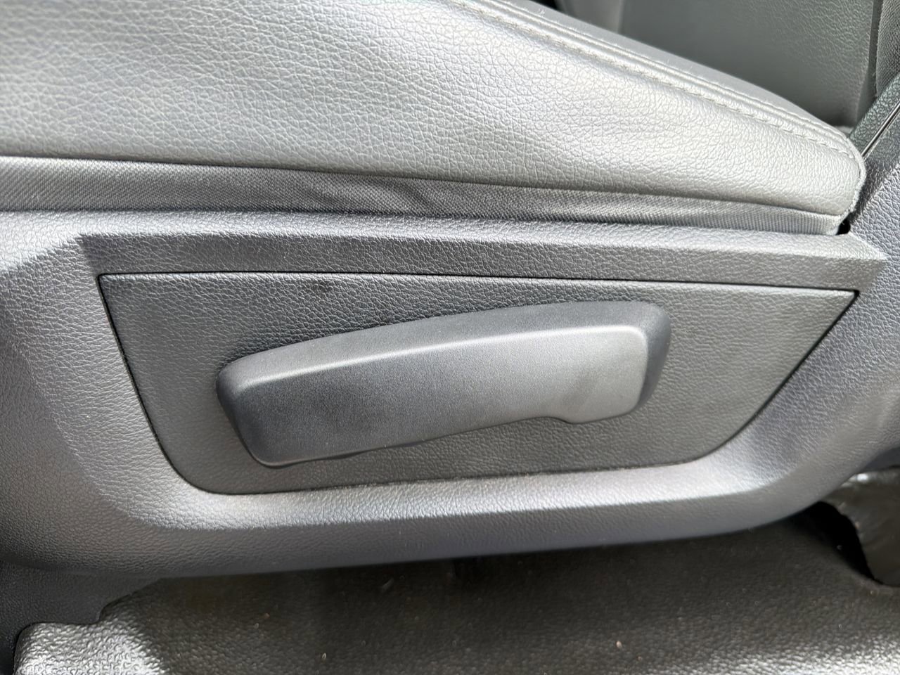 Used 2018 RAM 1500 Express RWD image 17
