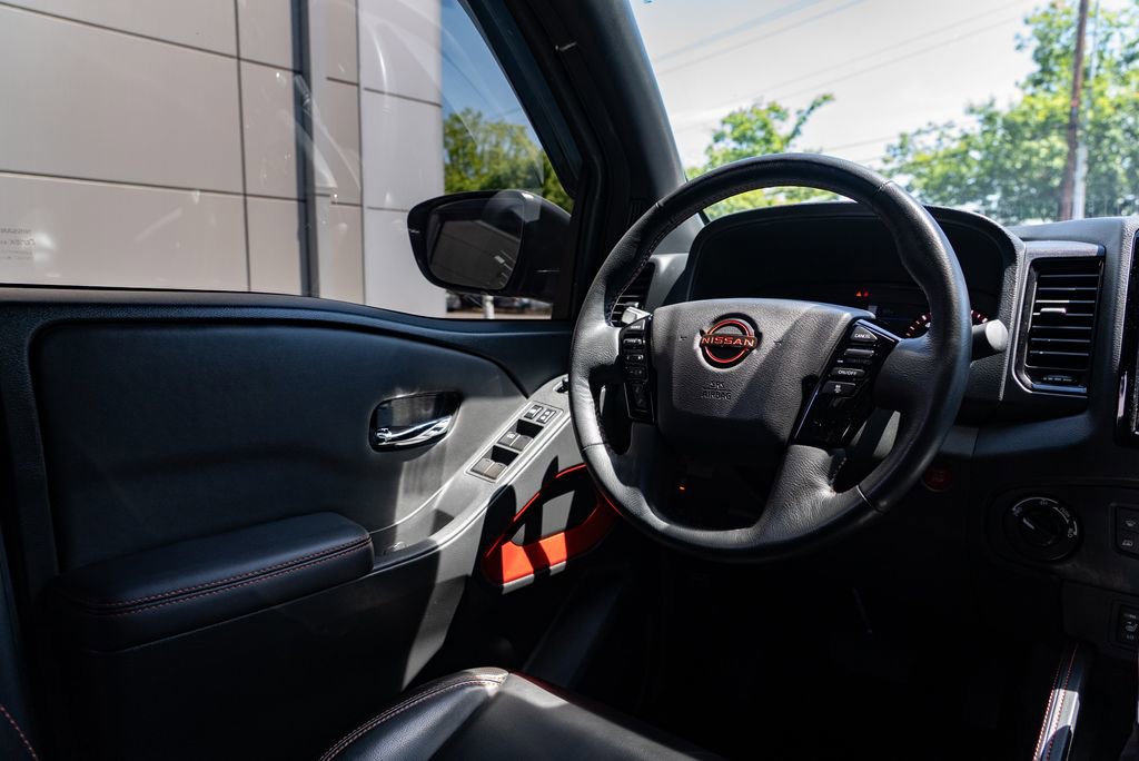 Used 2023 Nissan Frontier PRO-4X w/ Pro-4X Premium Package AWD/4WD image 13