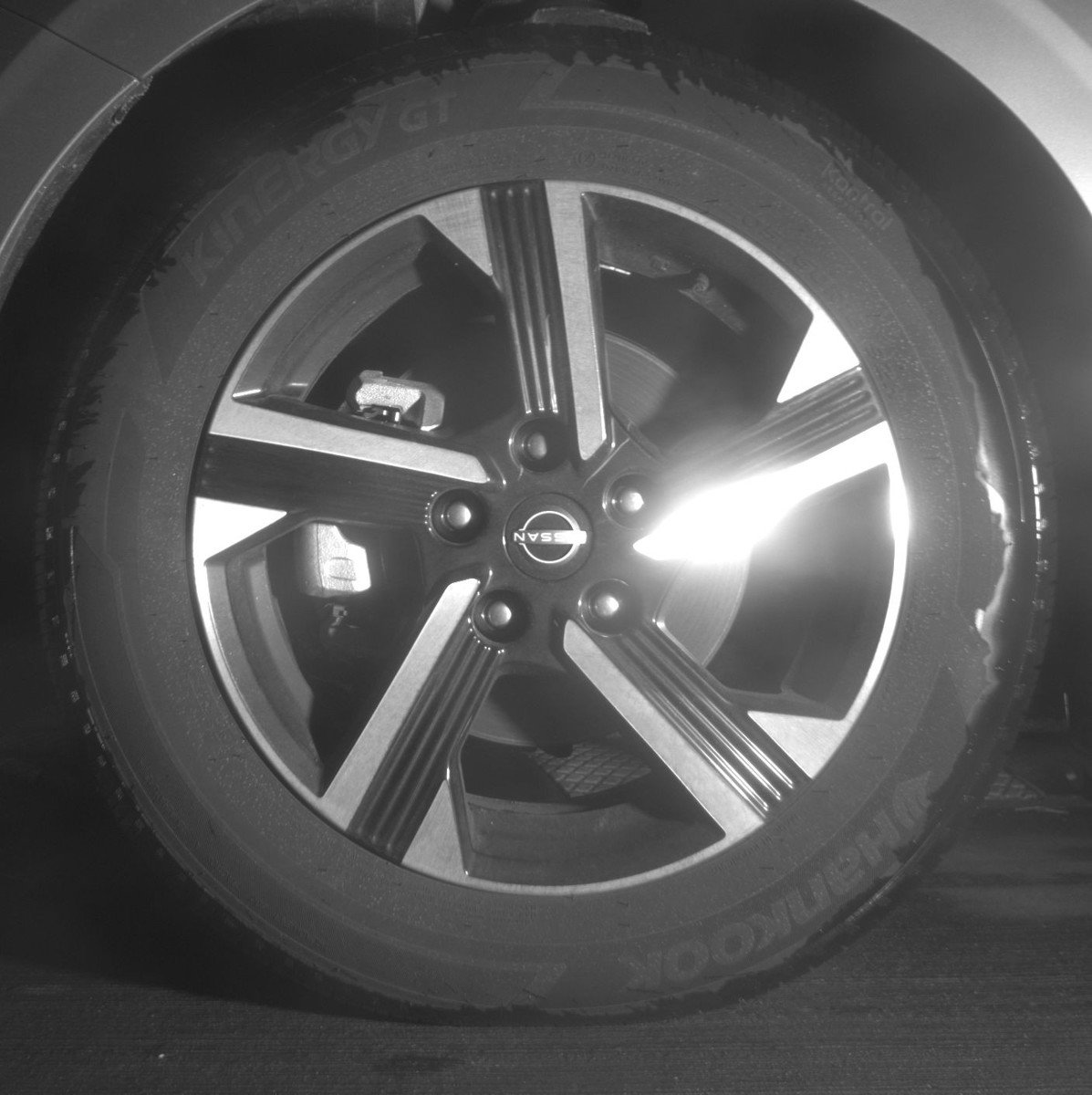 Used 2025 Nissan Sentra SV FWD image 12