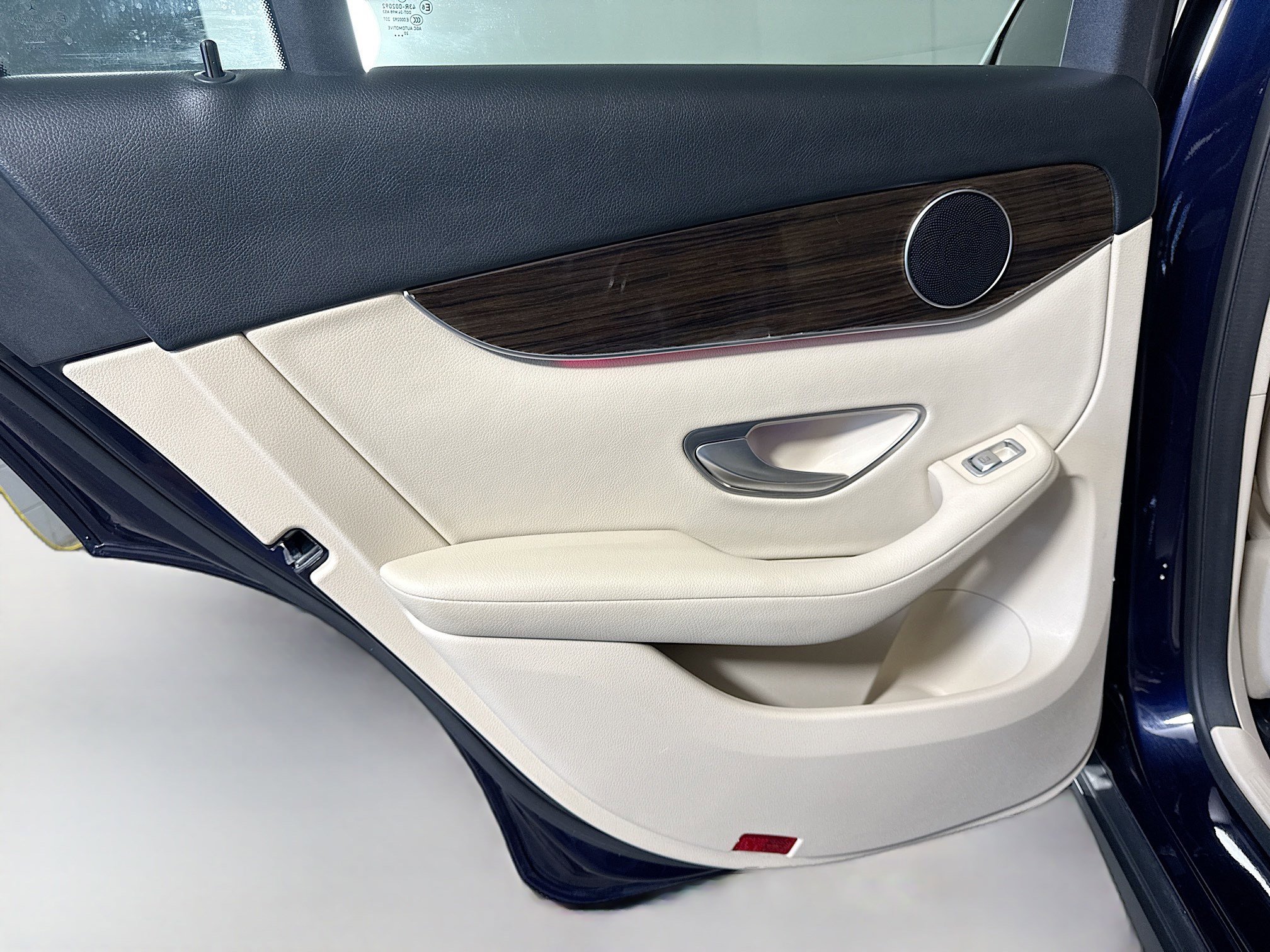 Used 2021 Mercedes-Benz GLC 300 image 26