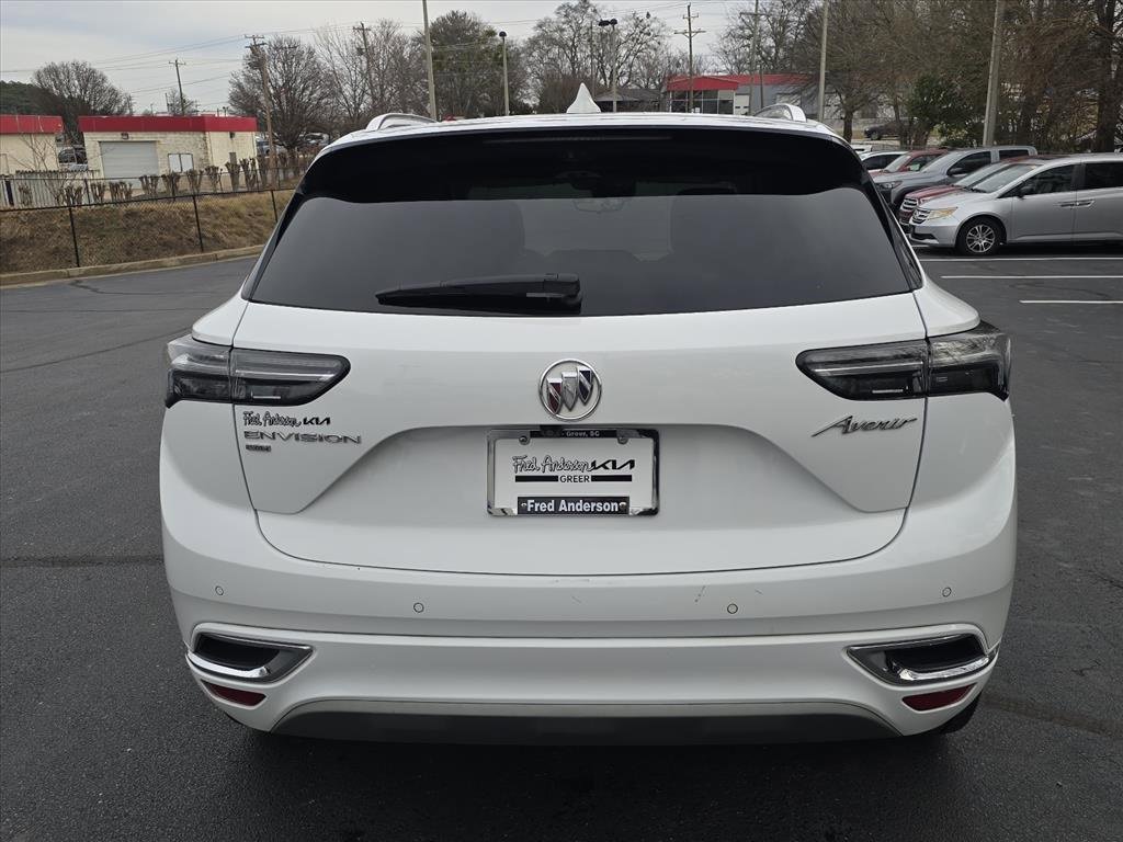 Used 2022 Buick Envision Avenir w/ Technology Package II image 4
