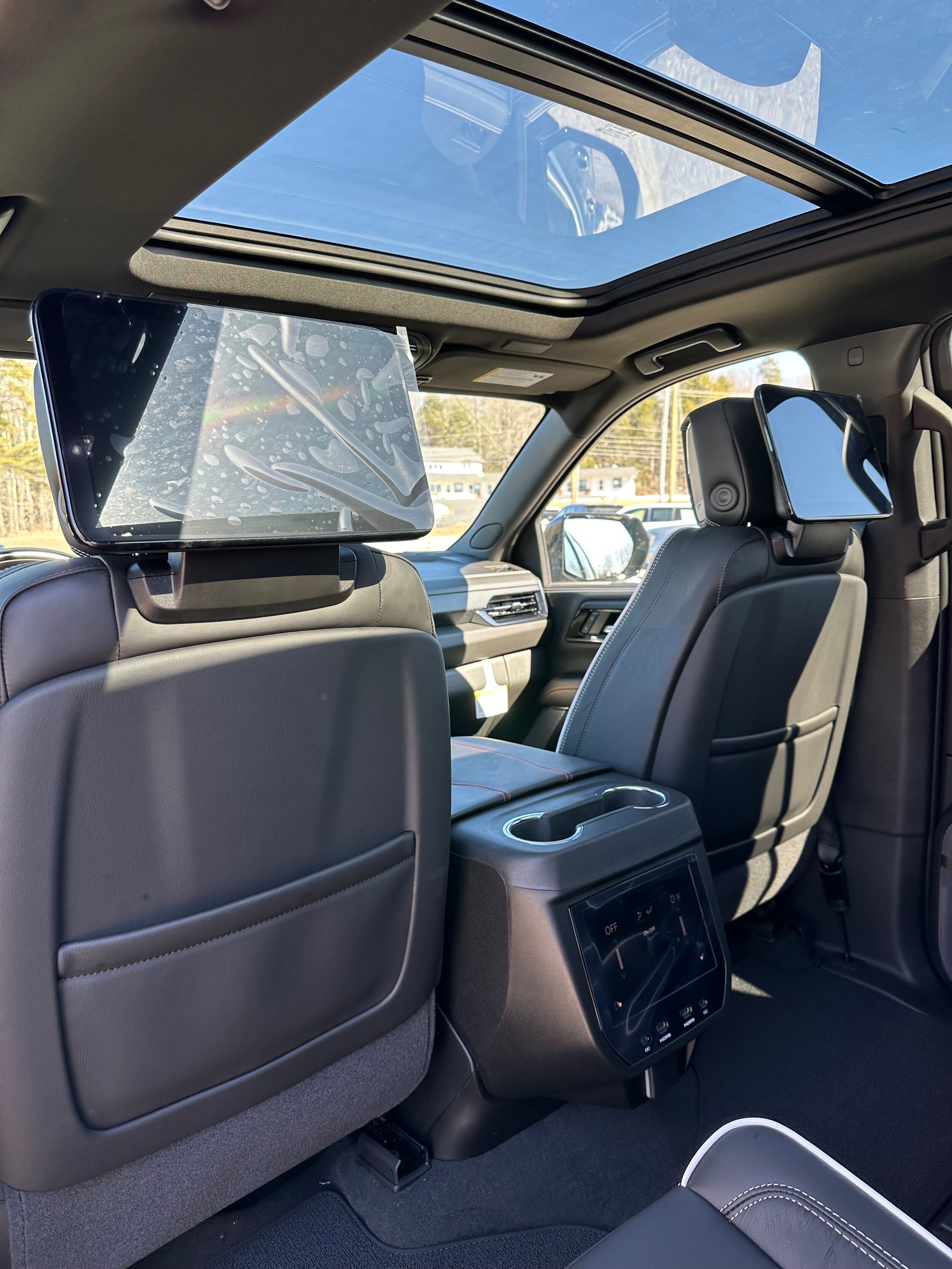 New 2026 GMC Yukon XL AT4 Ultimate AWD/4WD image 28