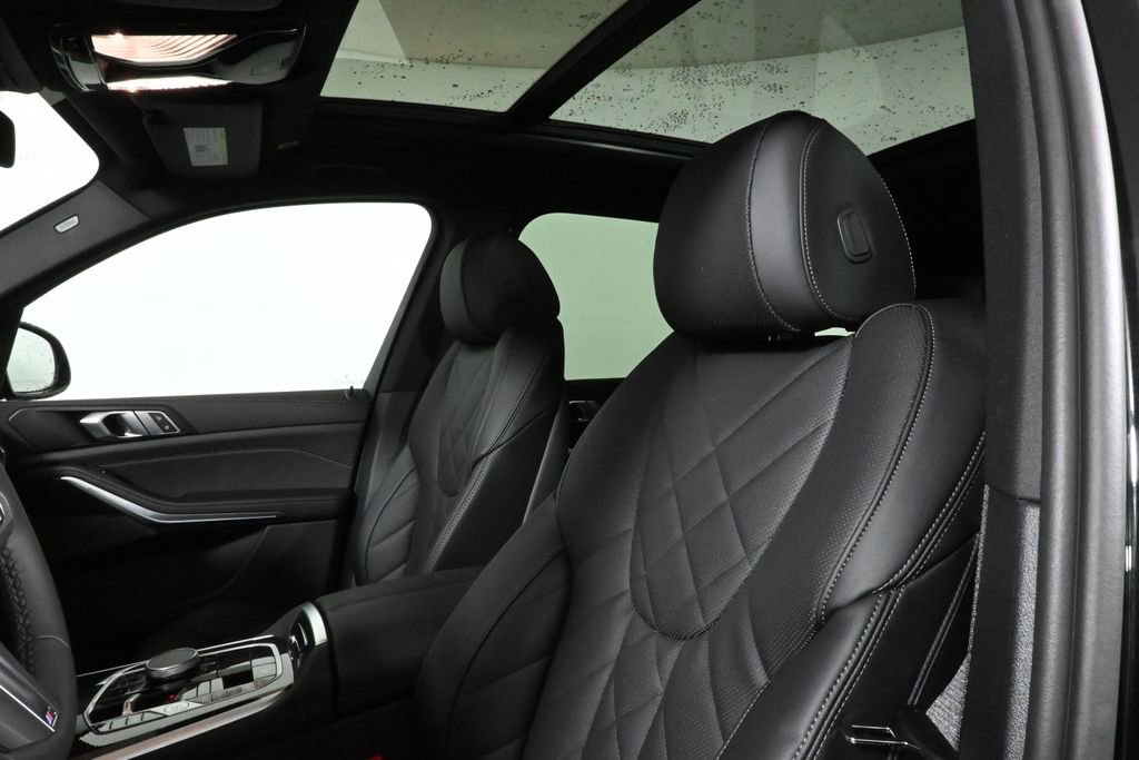 Used 2026 BMW X5 xDrive40i w/ M Sport Package image 16