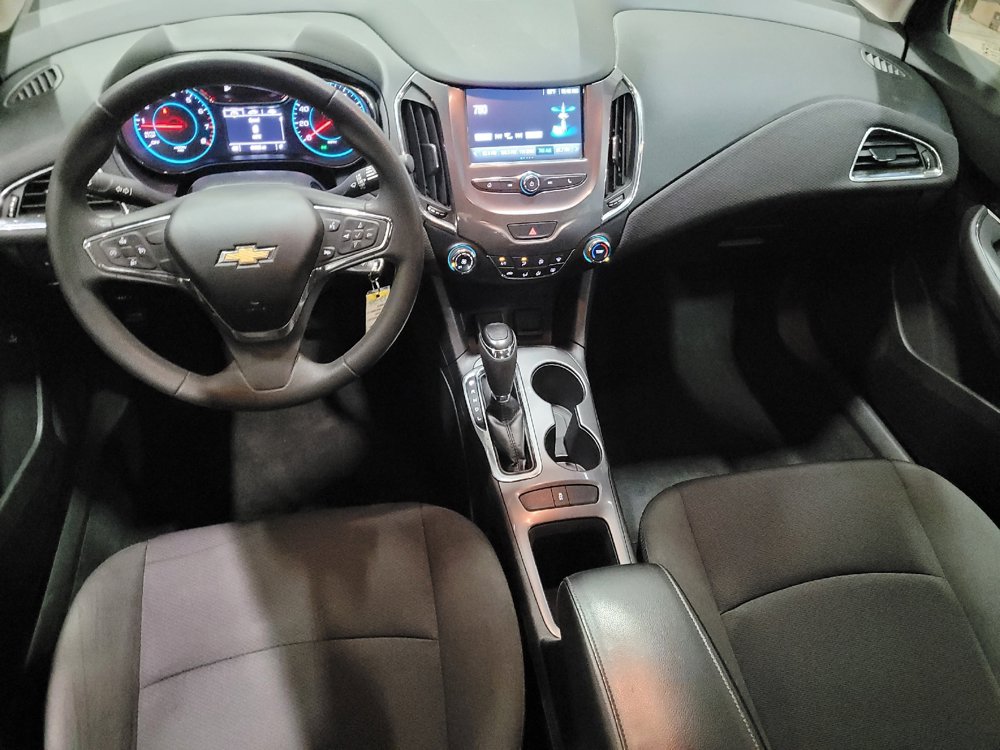 Used 2018 Chevrolet Cruze LT FWD image 22