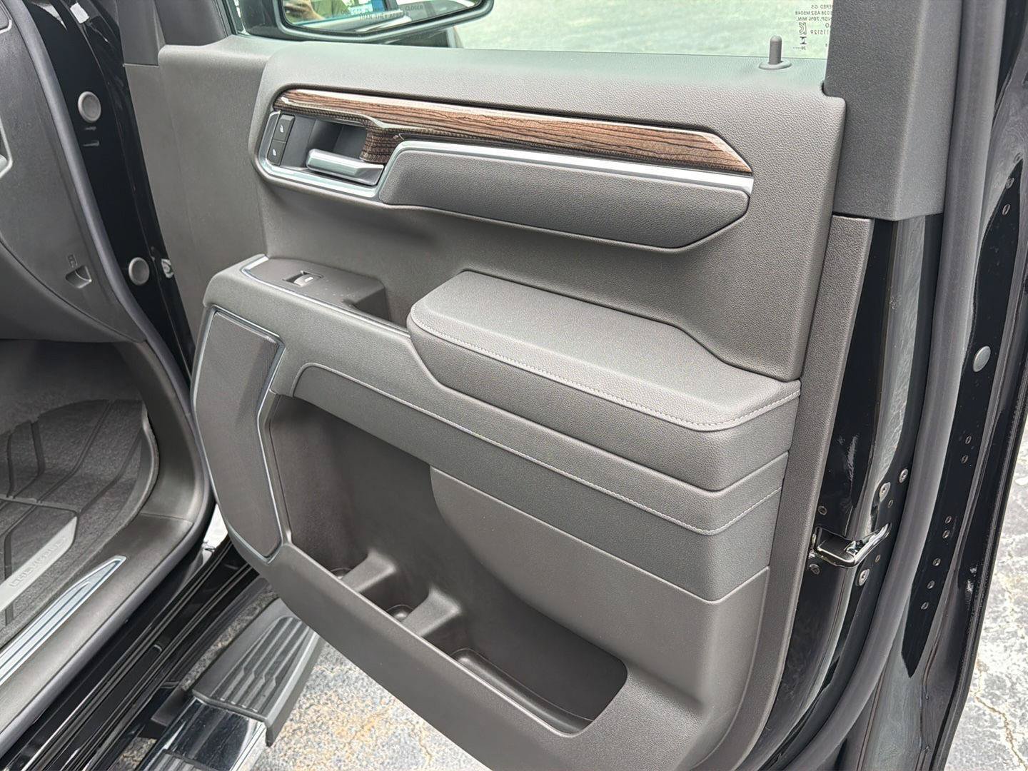 New 2026 Chevrolet Silverado 1500 LT w/ Protection Package AWD/4WD image 14