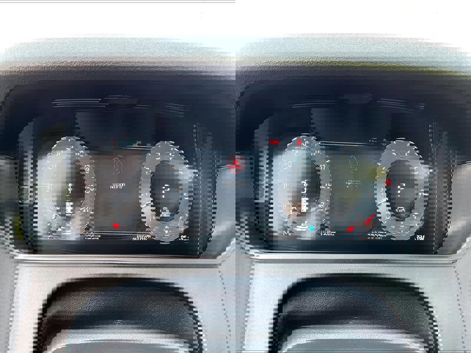 Used 2026 Land Rover Range Rover Velar S image 21