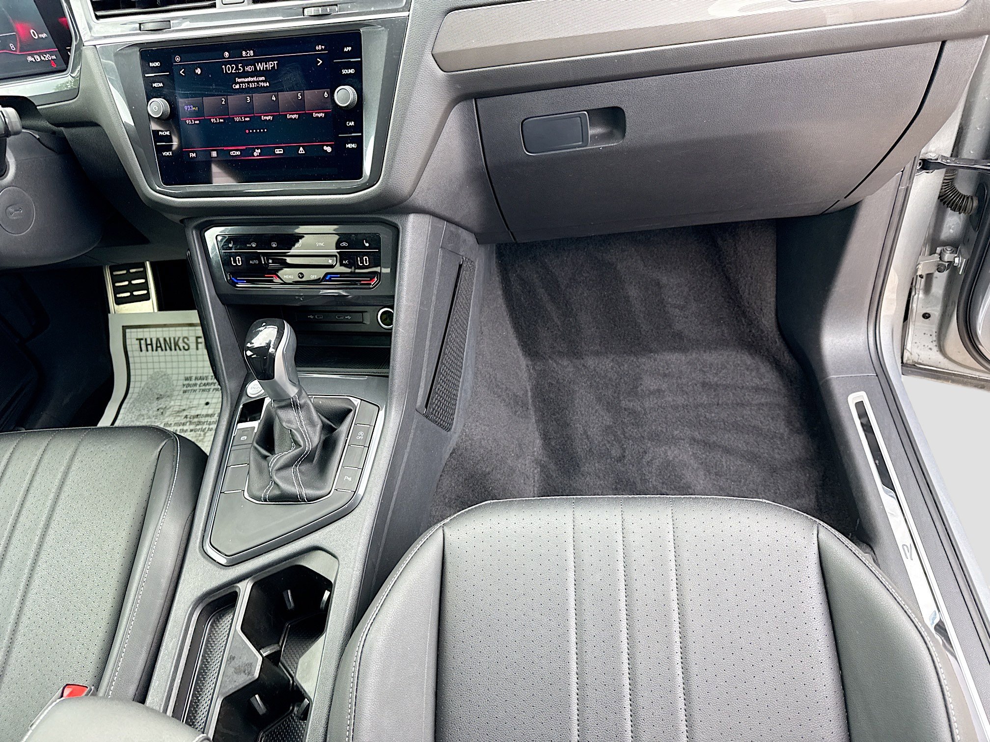 Used 2023 Volkswagen Tiguan SE R-Line image 16