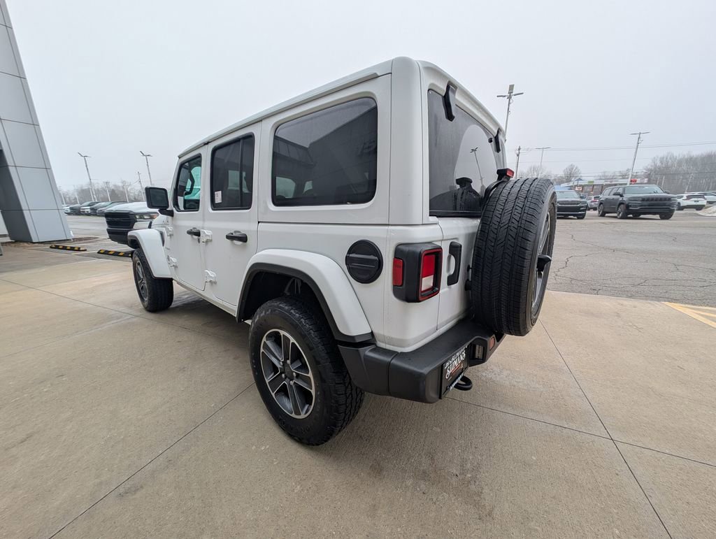 Used 2023 Jeep Wrangler Sahara image 6