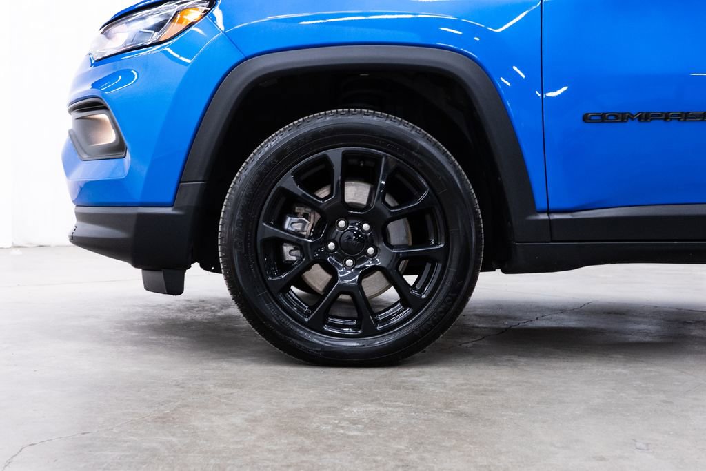 Used 2023 Jeep Compass Latitude AWD/4WD image 7