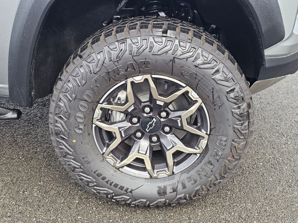 New 2026 Chevrolet Colorado ZR2 w/ Technology Package image 32