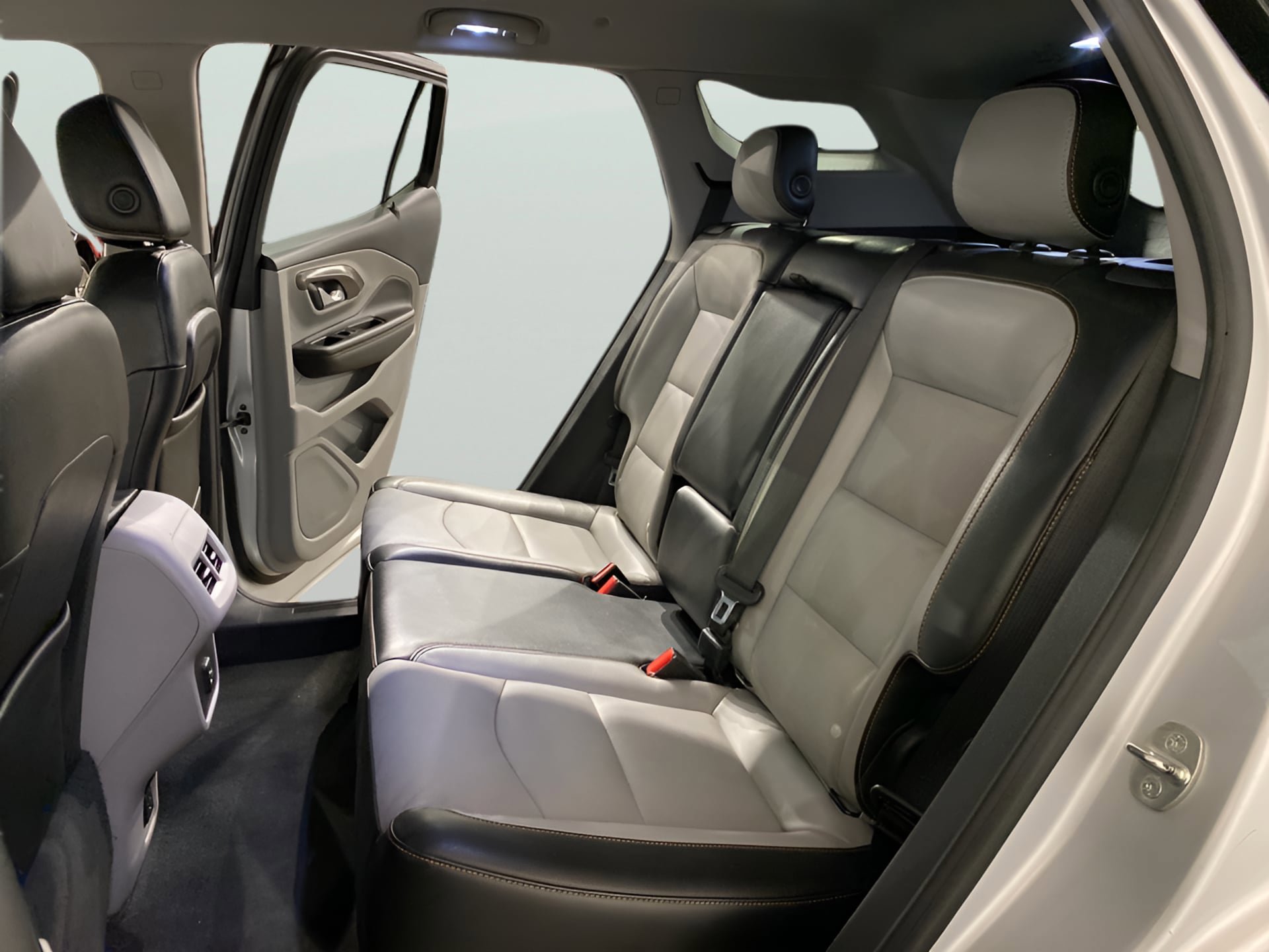 Used 2020 GMC Terrain SLT w/ Preferred Package FWD image 12