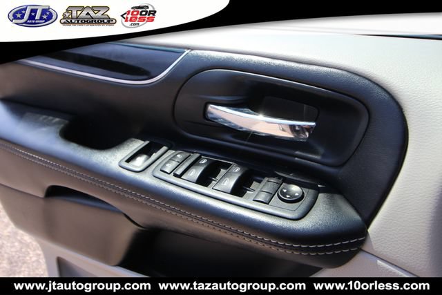 Used 2020 Dodge Grand Caravan SXT FWD image 11