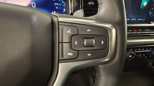 Used 2023 Chevrolet Silverado 1500 RST AWD/4WD image 17