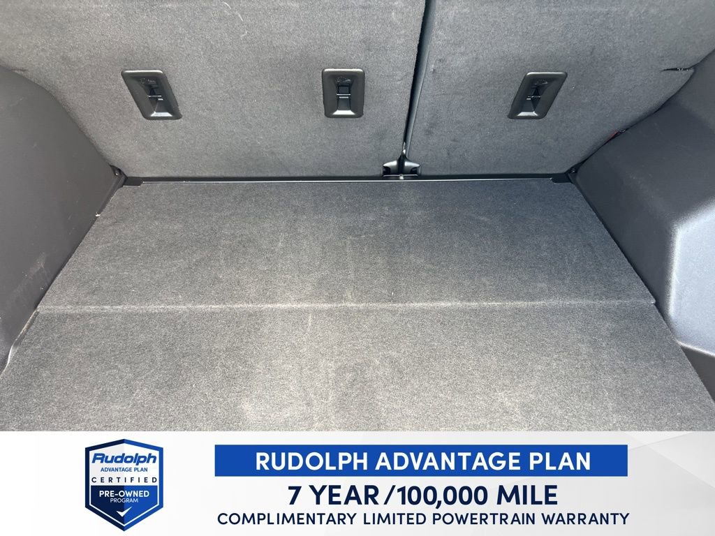 Used 2024 GMC Terrain SLT image 23