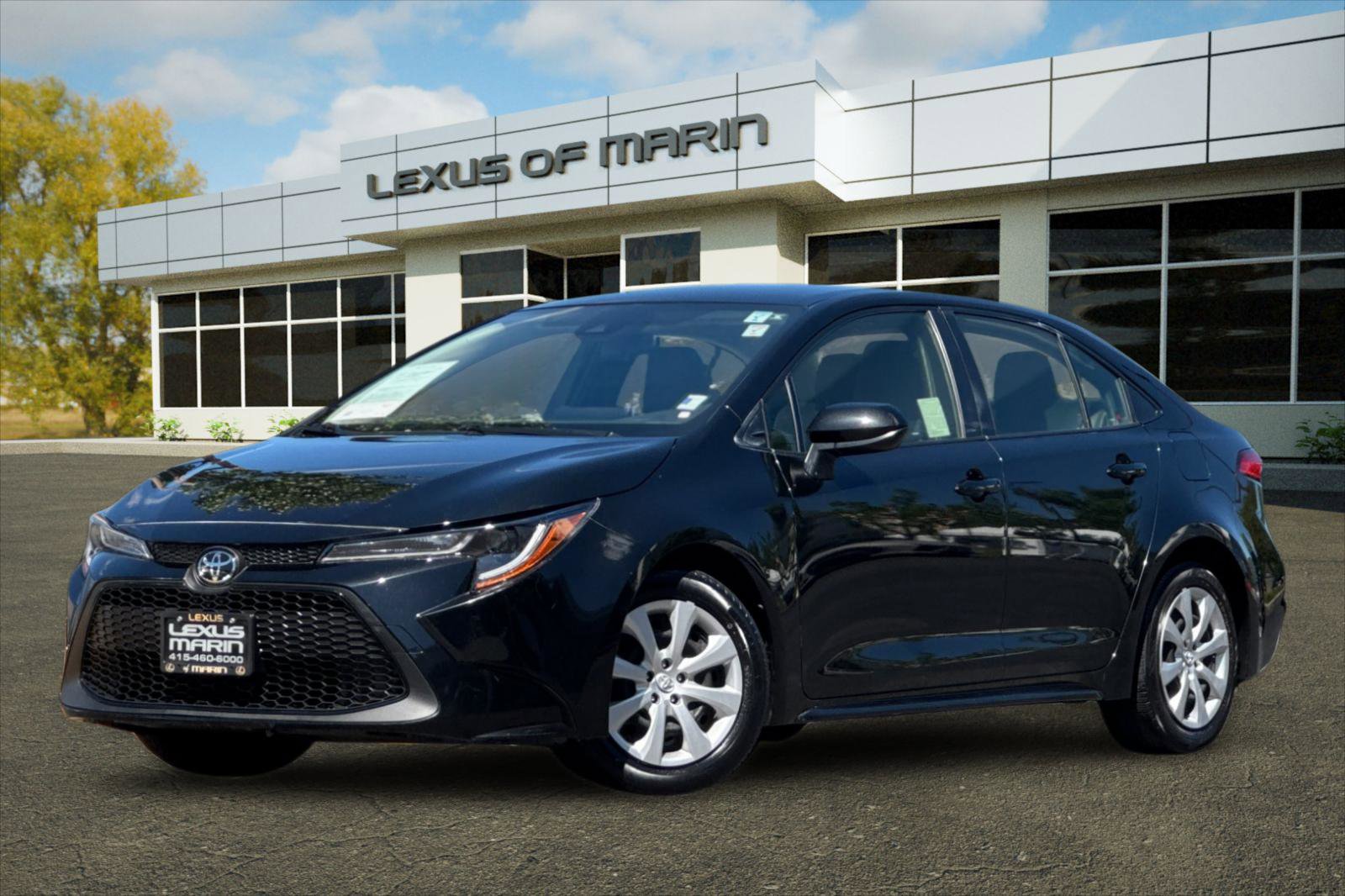Used 2021 Toyota Corolla LE FWD image 1