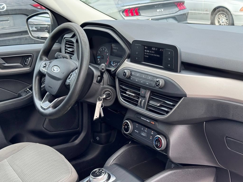 Used 2022 Ford Escape S AWD/4WD image 7