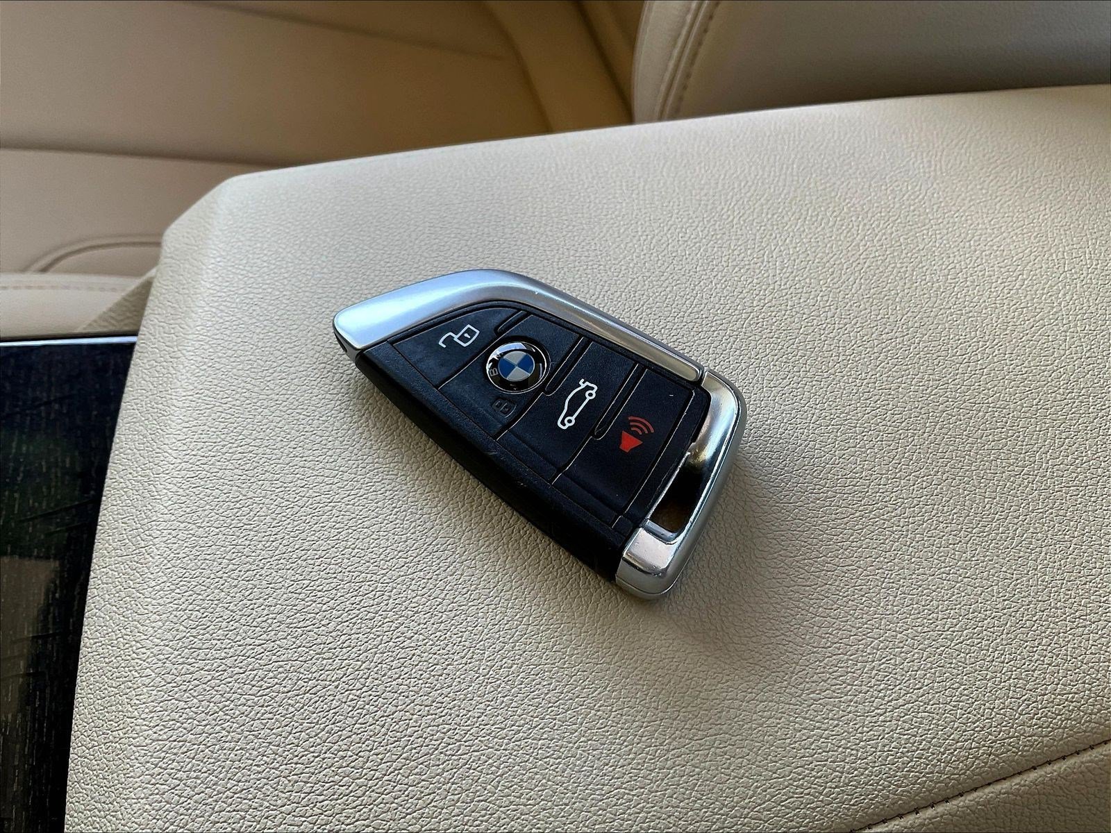 Used 2019 BMW 330i Sedan w/ Driving Assistance Package RWD image 33