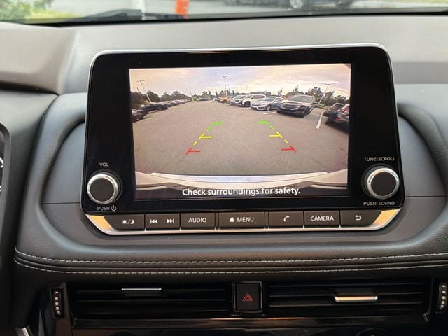 Used 2023 Nissan Rogue SV w/ SV Premium Package FWD image 28