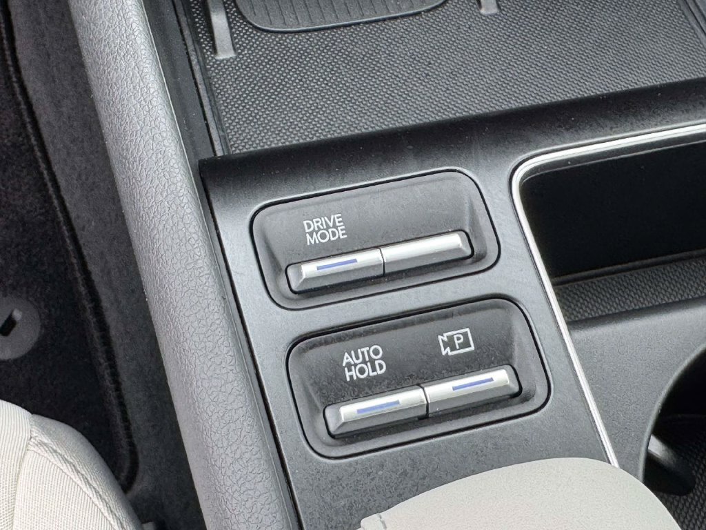 Used 2025 Hyundai Sonata SEL FWD image 31