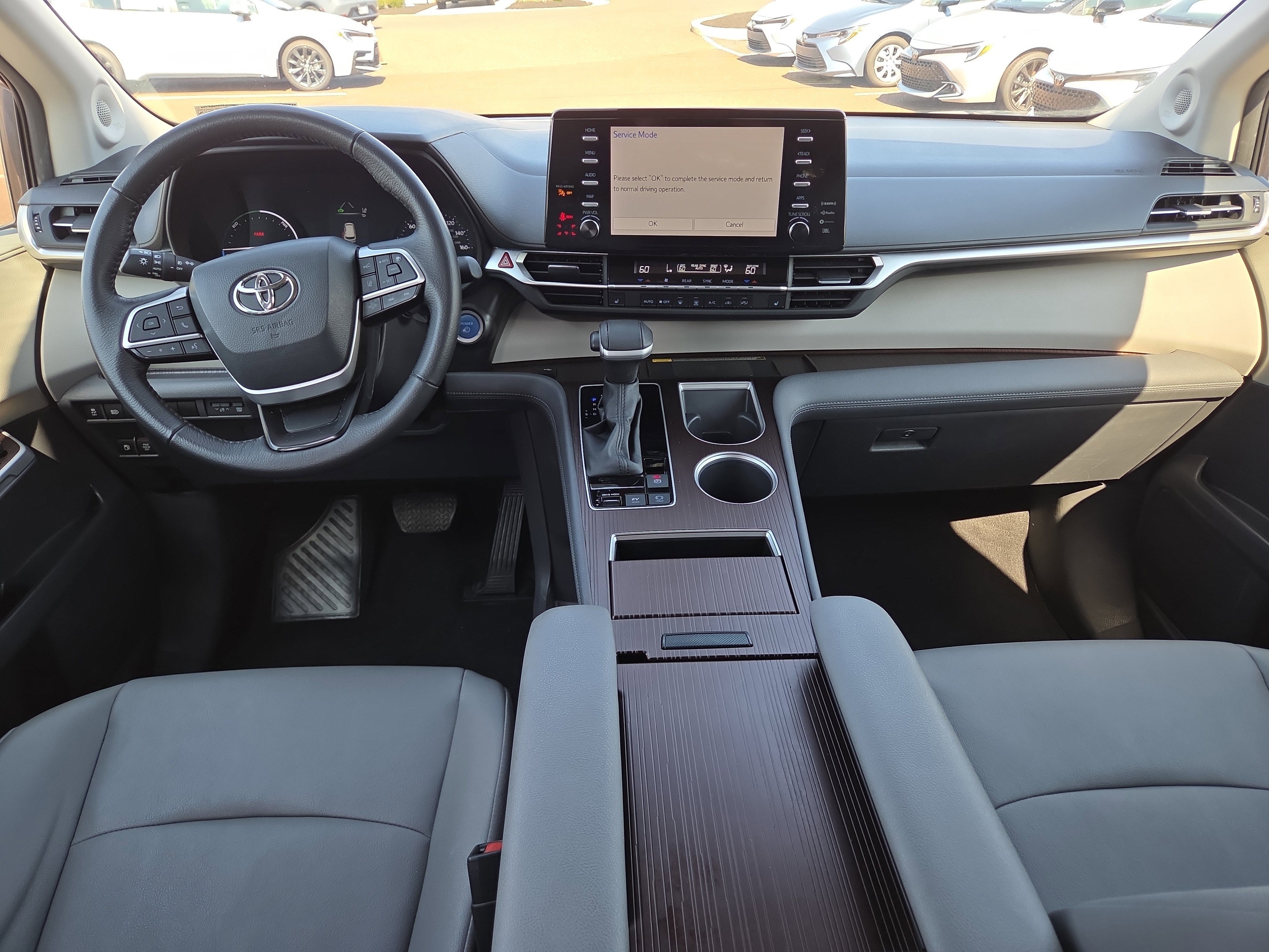 Used 2023 Toyota Sienna XLE w/ XLE Plus Package image 22