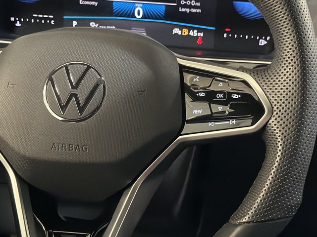 Certified 2024 Volkswagen Tiguan SE R-Line AWD/4WD image 30
