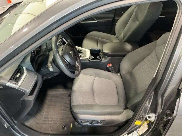 Used 2021 Toyota RAV4 XLE w/ Convenience Package AWD/4WD image 11