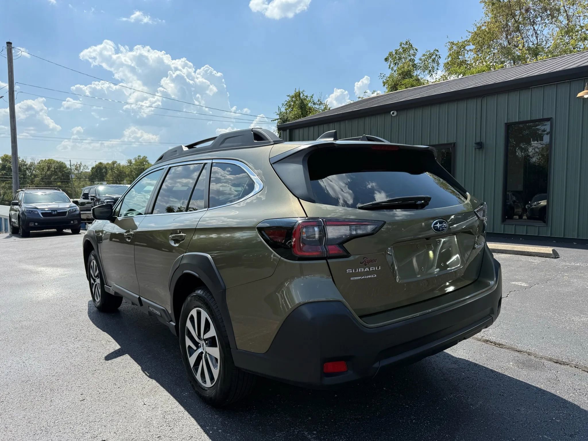 Used 2024 Subaru Outback Premium image 4