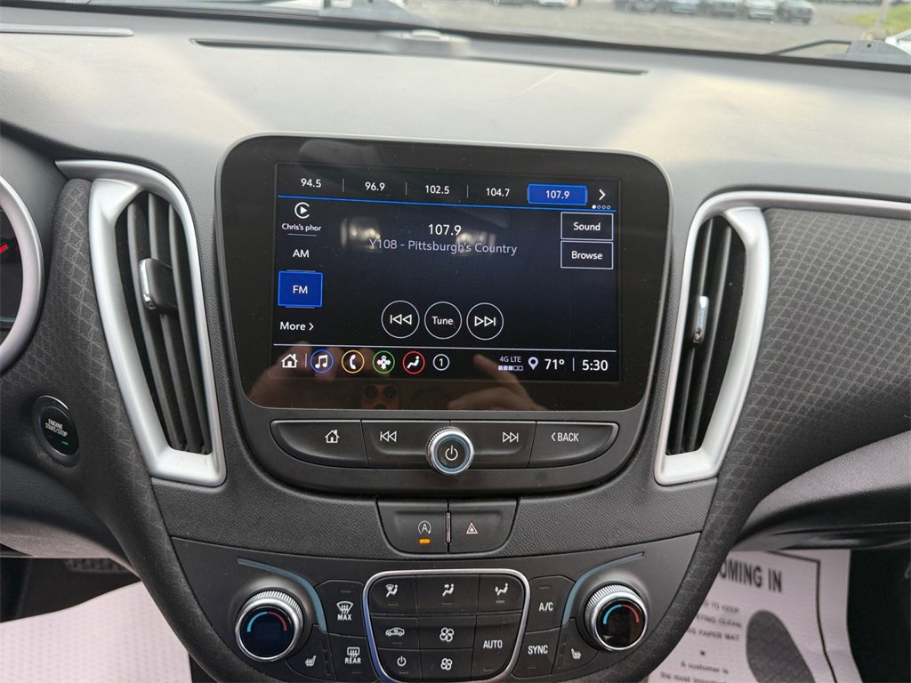 Used 2024 Chevrolet Malibu LT image 17