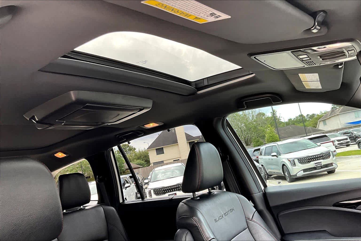 Used 2021 Honda Pilot Black Edition image 13