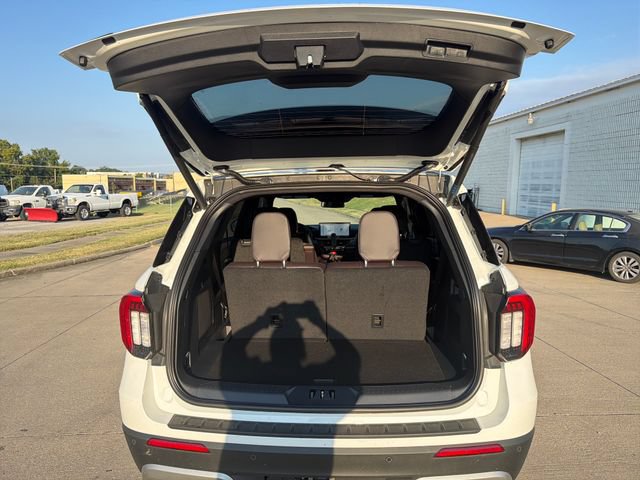 New 2027 Ford Explorer Platinum w/ LUX Leather Package AWD/4WD image 6