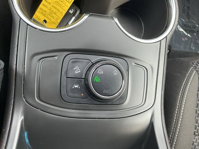 Used 2024 GMC Terrain SLE image 24