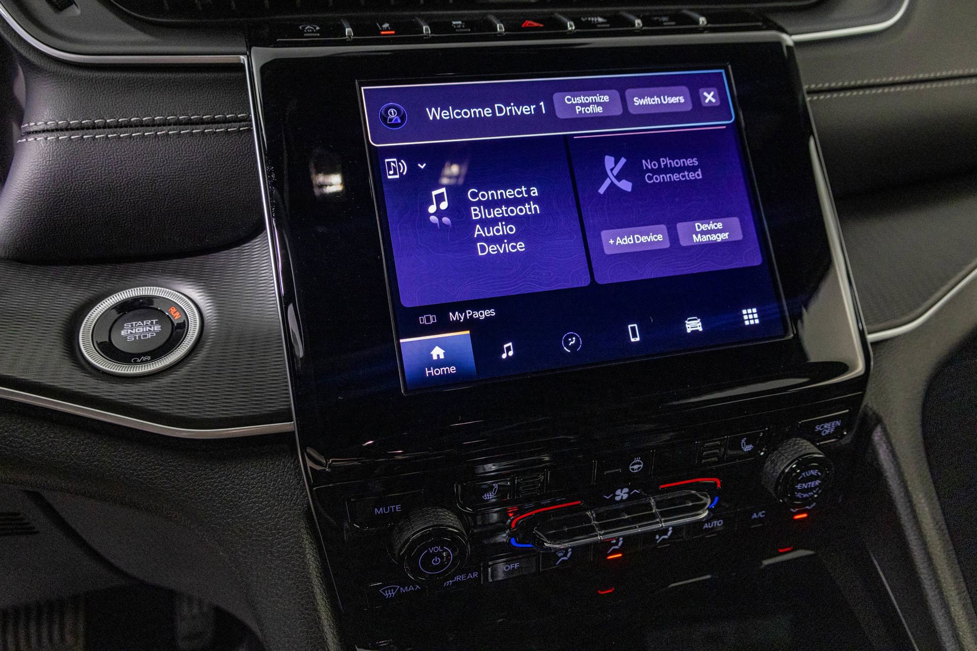 New 2025 Jeep Grand Cherokee L Laredo w/ Luxury Tech Group I image 21