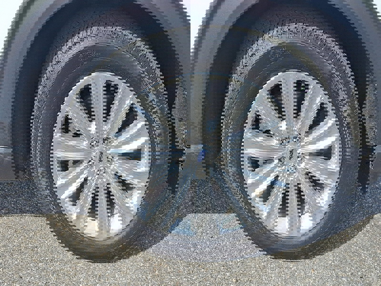 Certified 2023 Ford Explorer Limited w/ Limited Technology Package image 8