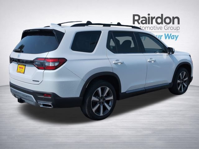 Used 2023 Honda Pilot Touring image 7