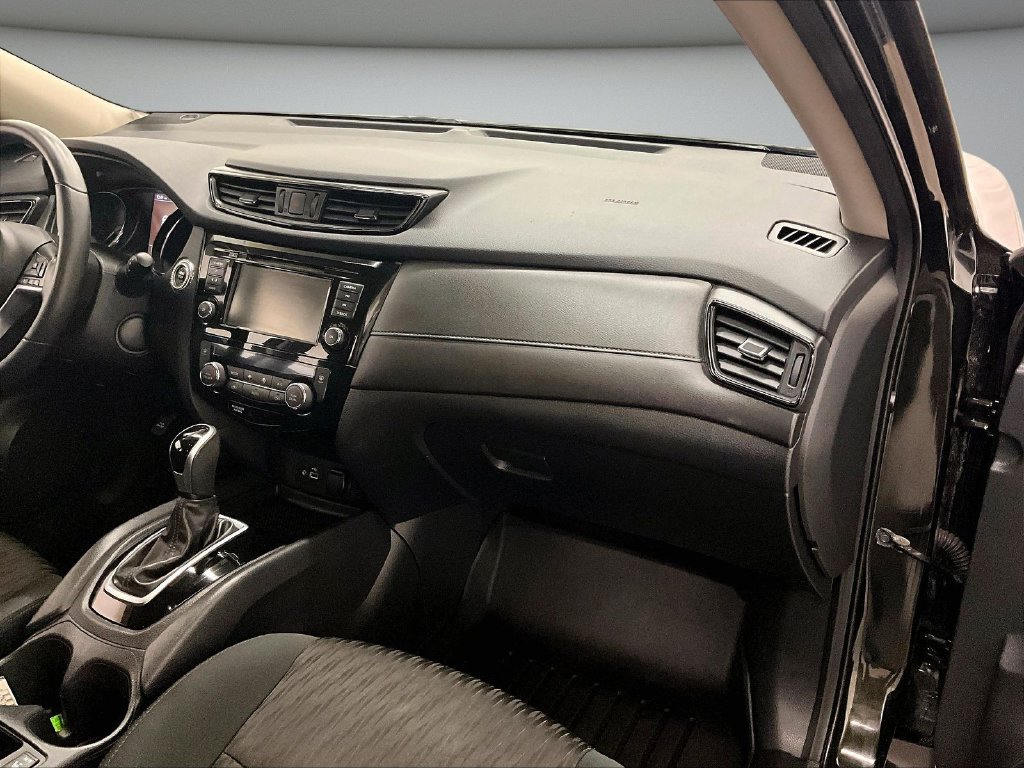 Used 2020 Nissan Rogue SV AWD/4WD image 25