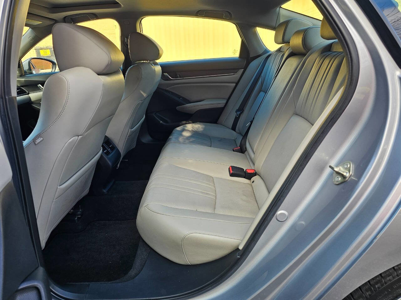 Used 2019 Honda Accord Touring image 31