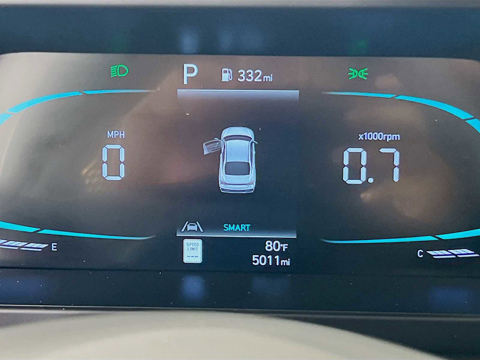 Certified 2025 Hyundai Elantra Sport FWD image 12