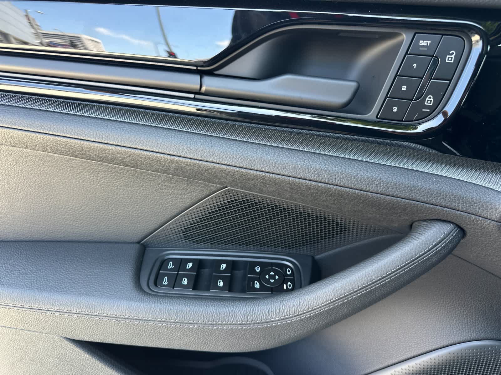 New 2025 Porsche Panamera 4 AWD/4WD image 12