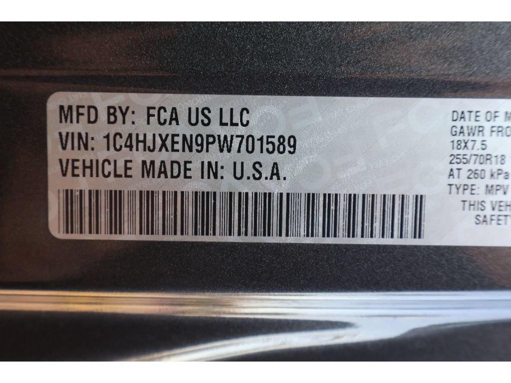 Used 2023 Jeep Wrangler Unlimited Sahara AWD/4WD image 35