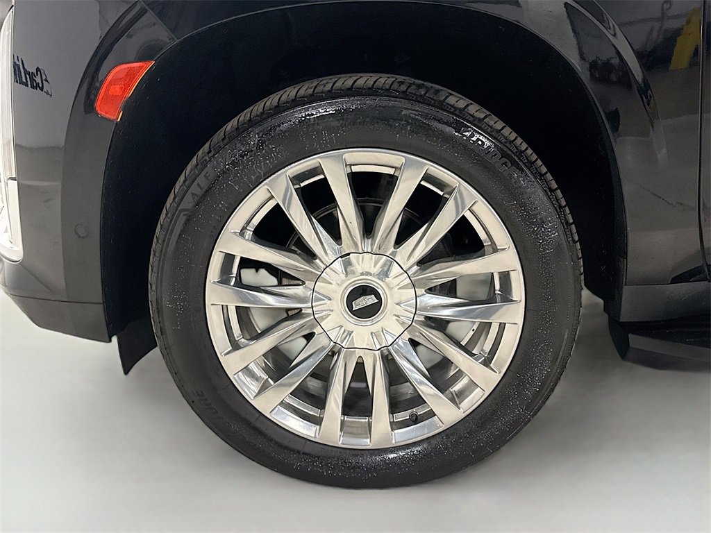 Used 2021 Cadillac Escalade Premium Luxury image 34