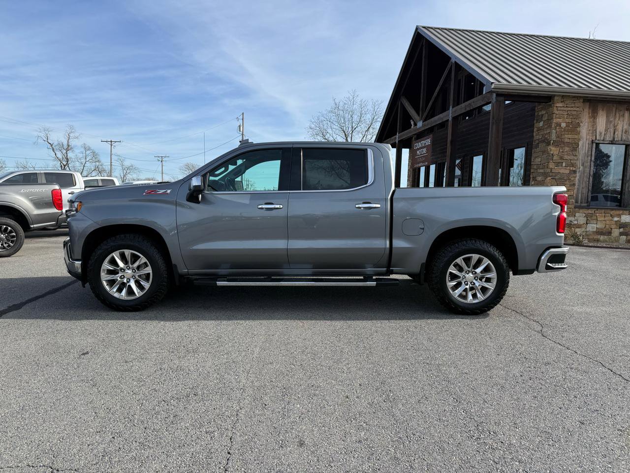 Used 2021 Chevrolet Silverado 1500 LTZ AWD/4WD image 3