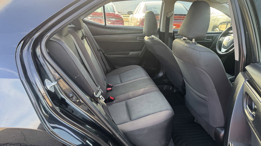 Used 2019 Toyota Corolla LE image 23