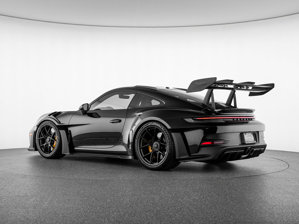 Used 2025 Porsche 911 GT3 RS RWD image 3