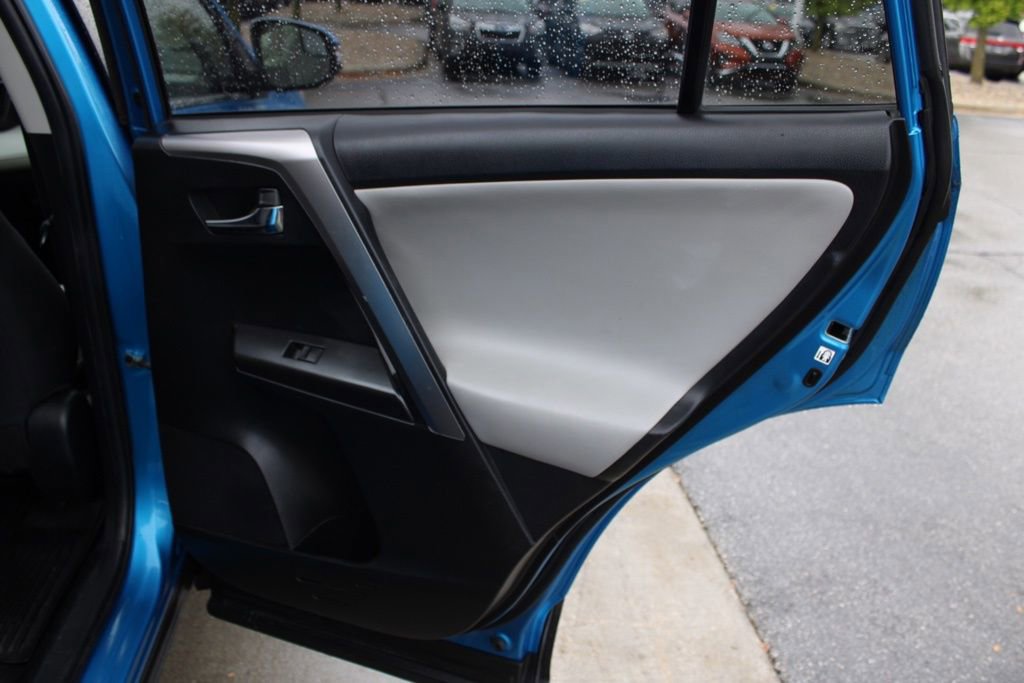 Used 2017 Toyota RAV4 XLE image 24