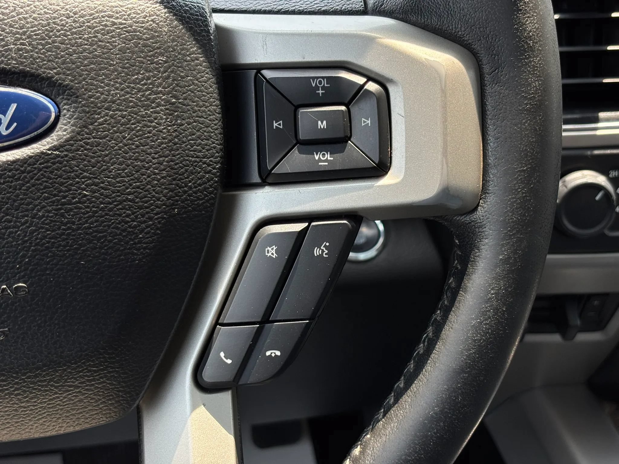 Used 2019 Ford F250 Lariat w/ Lariat Ultimate Package AWD/4WD image 39