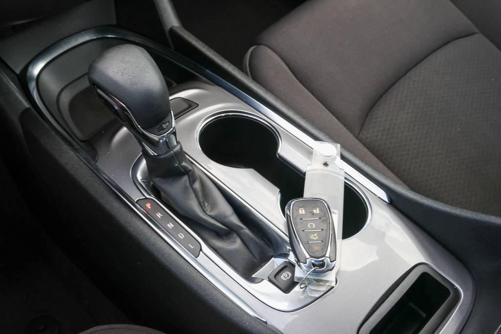 Used 2023 Chevrolet Malibu LT FWD image 18
