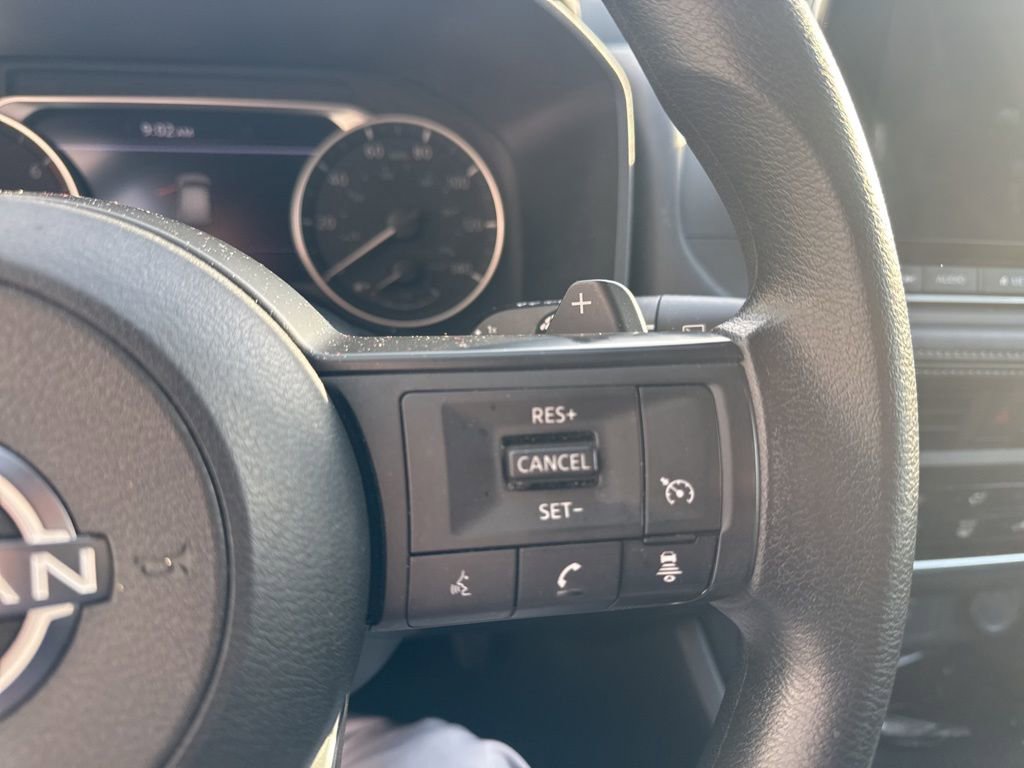 Used 2024 Nissan Rogue S image 12